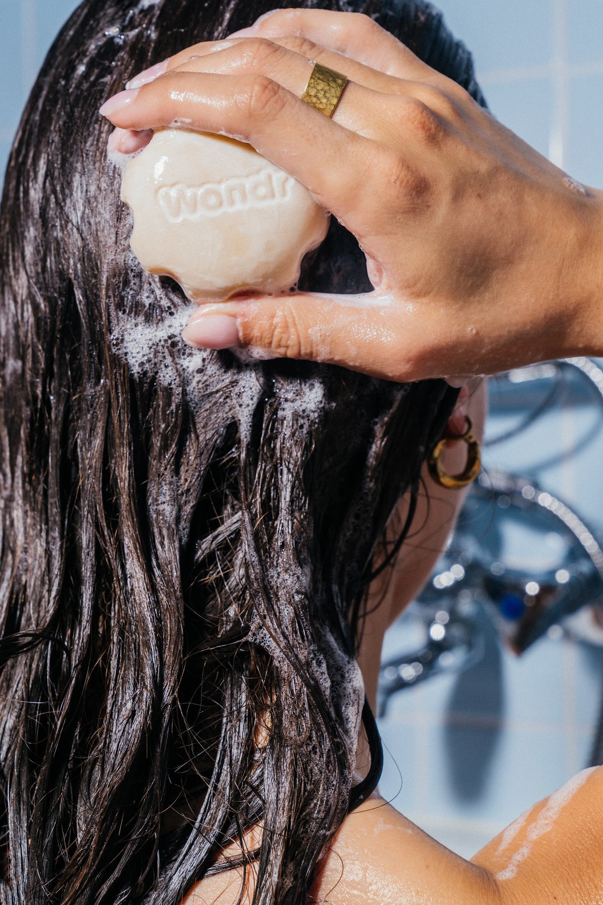 Shampoo bar op de hoofdhuid